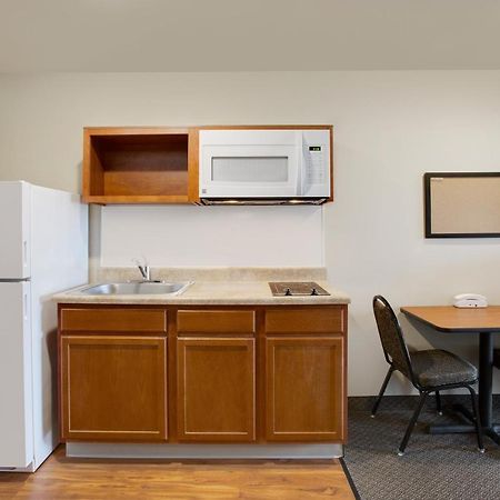 Woodspring Suites Fredericksburg Exterior photo