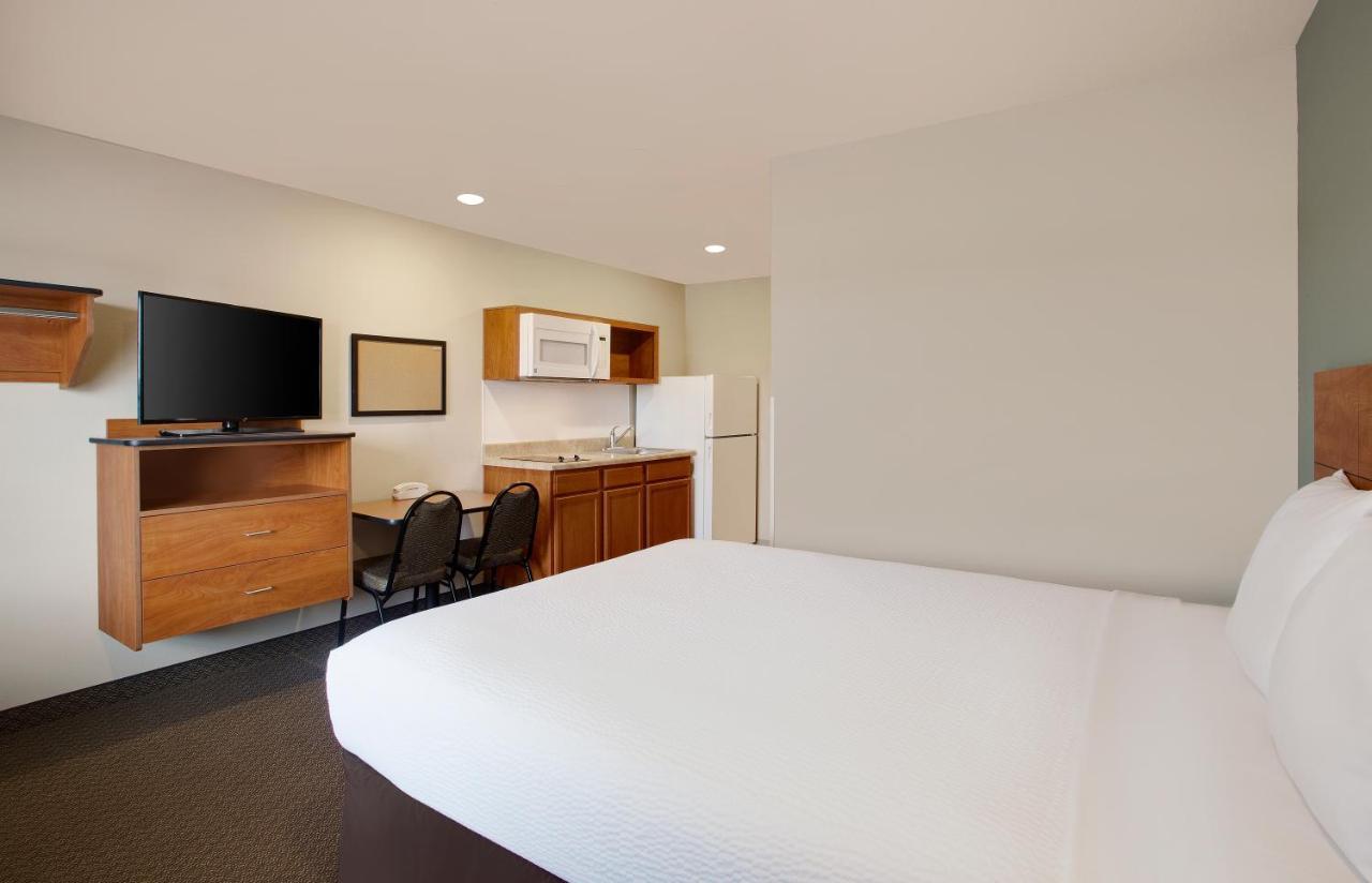 Woodspring Suites Fredericksburg Exterior photo