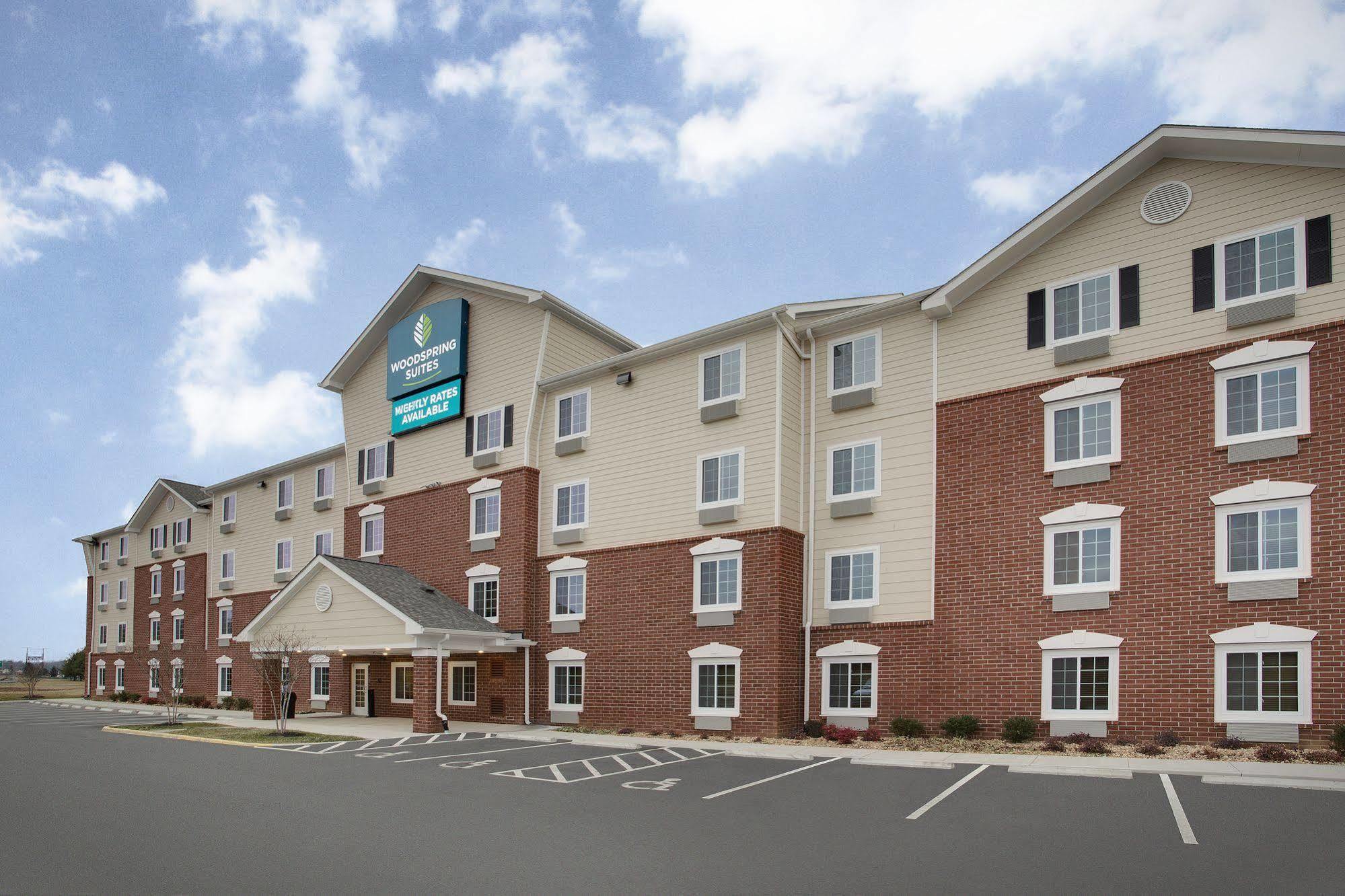 Woodspring Suites Fredericksburg Exterior photo
